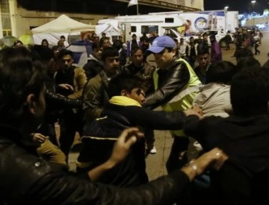 Πεδίο μάχης αλλοδαπών η Ελλάδα: Άγριο ξύλο και στη Θεσσαλονίκη